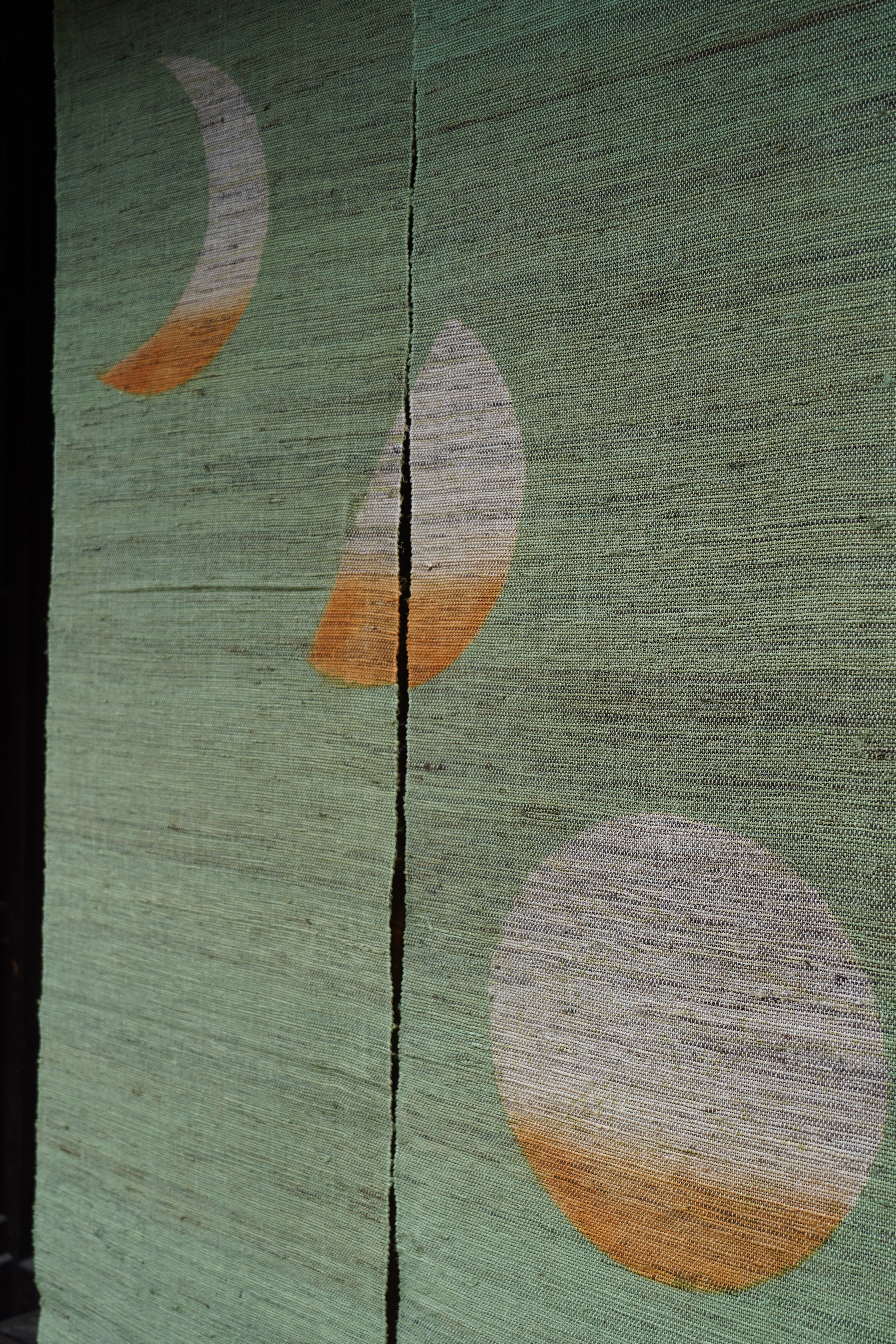 月の満ち欠け暖簾 – SHOBIEN KYOTO