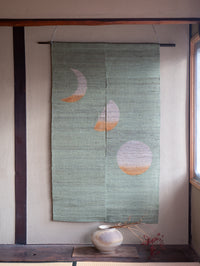 月の満ち欠け暖簾